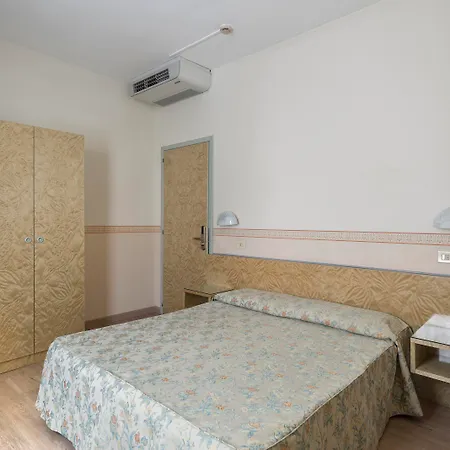 Hotel Garibaldi 3*
